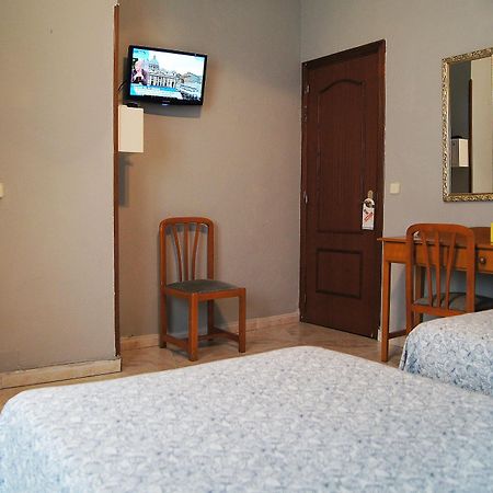 Hostal Fuencarral Kryse Madri Exterior foto