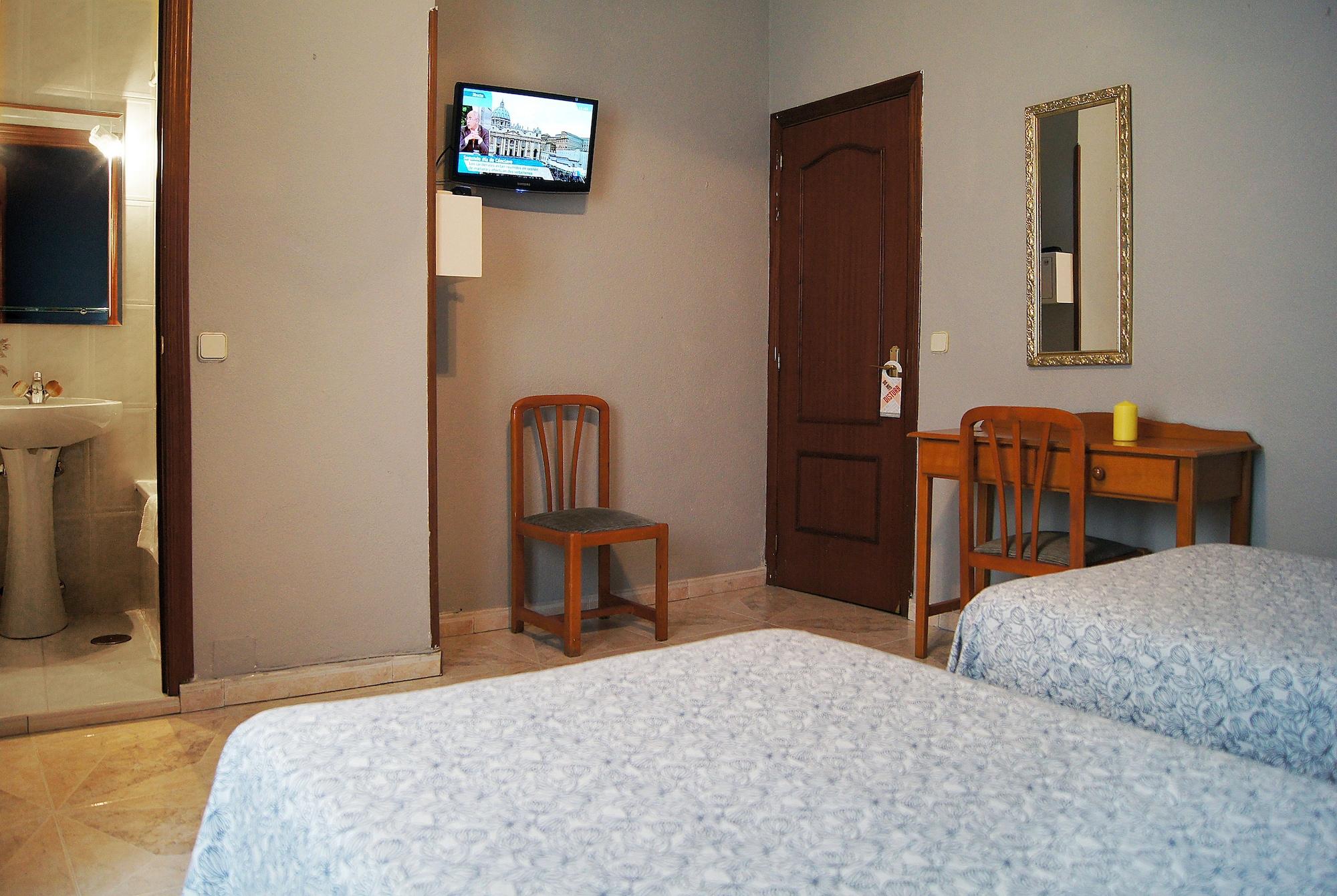 Hostal Fuencarral Kryse Madri Exterior foto