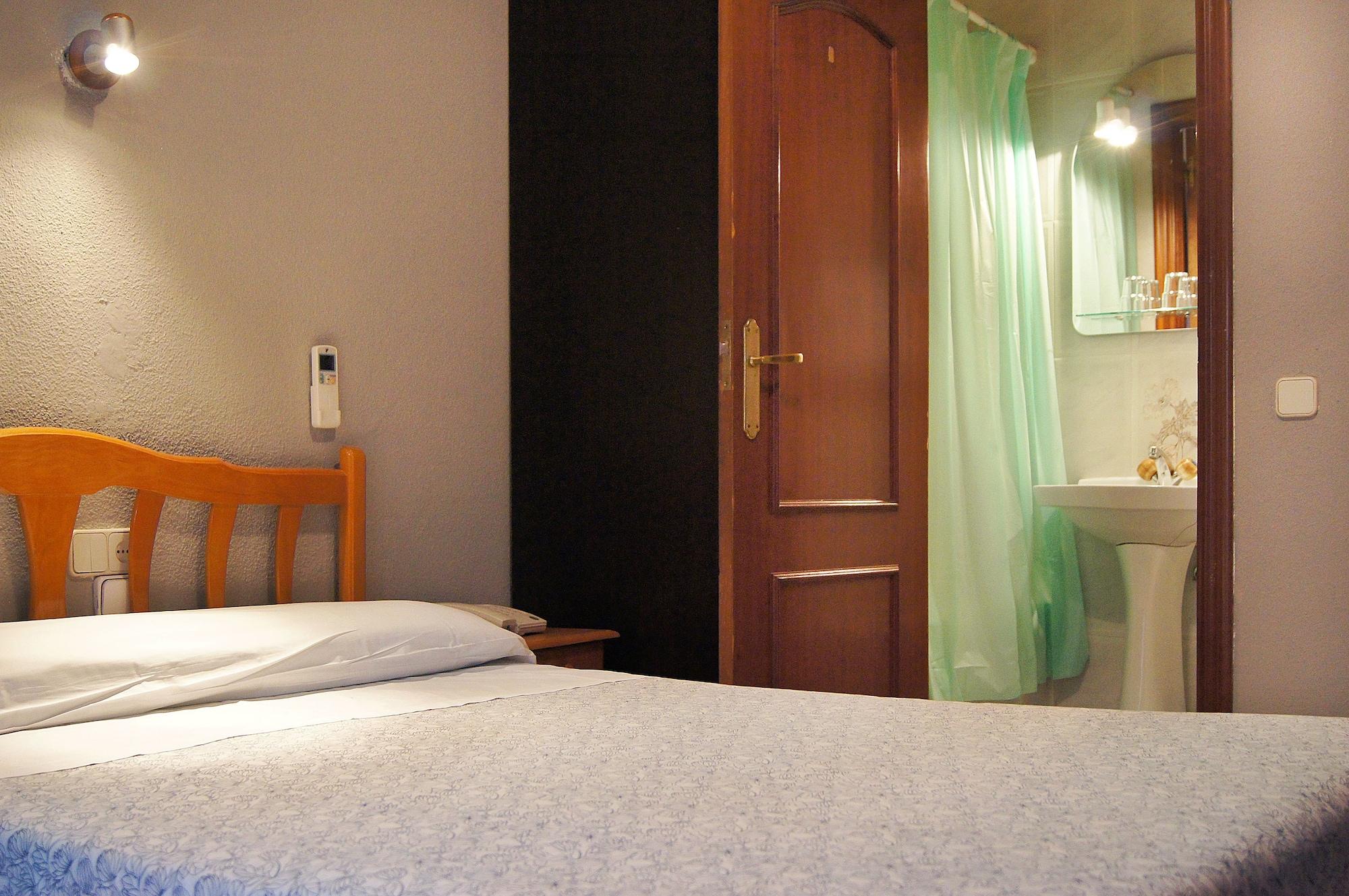 Hostal Fuencarral Kryse Madri Exterior foto