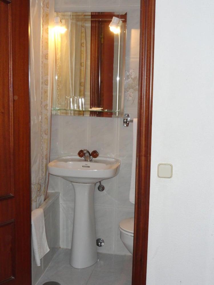 Hostal Fuencarral Kryse Madri Exterior foto