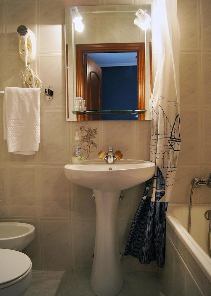 Hostal Fuencarral Kryse Madri Exterior foto