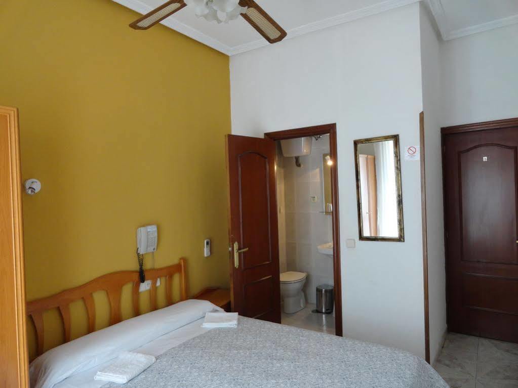 Hostal Fuencarral Kryse Madri Exterior foto