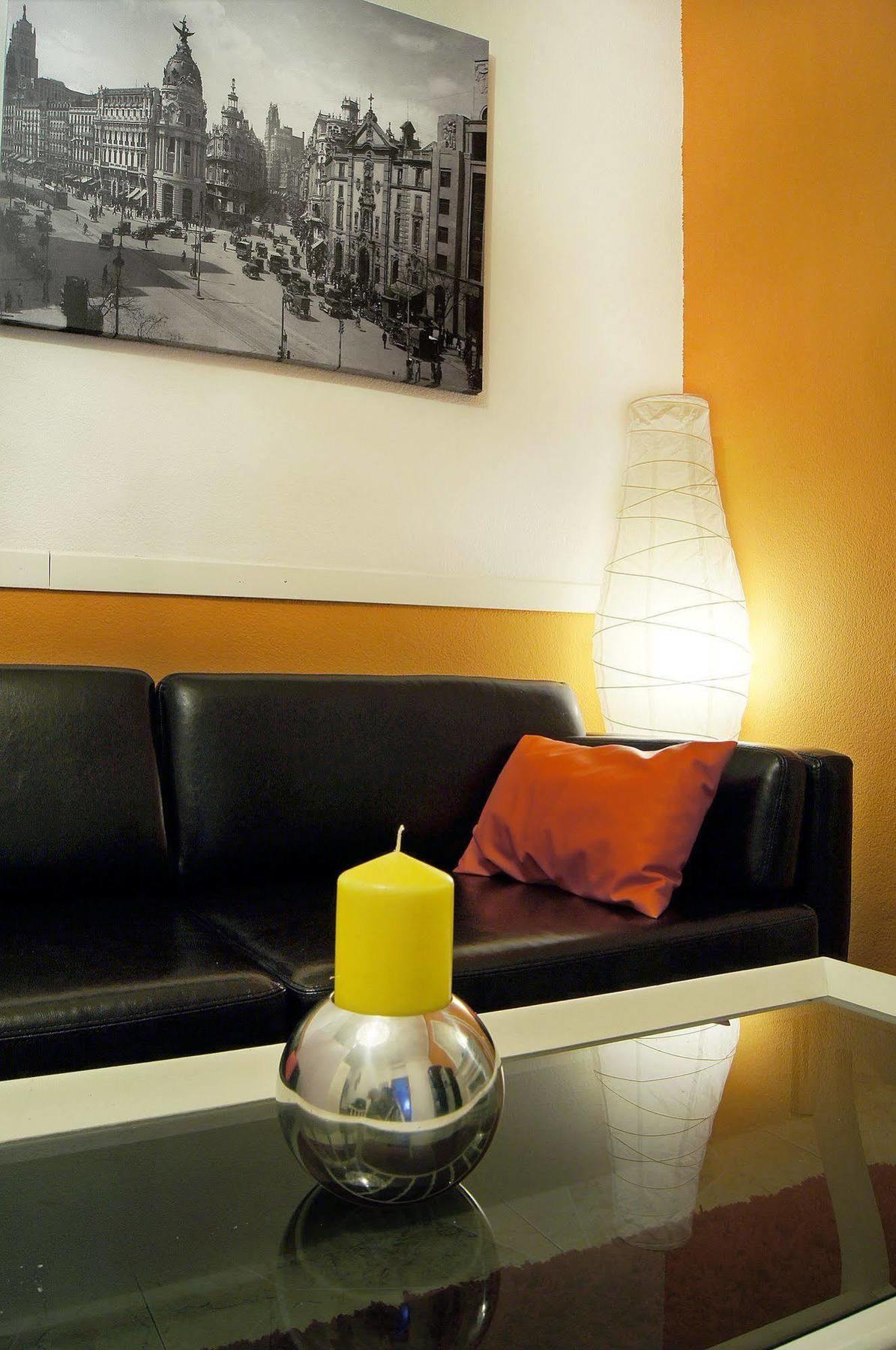 Hostal Fuencarral Kryse Madri Exterior foto
