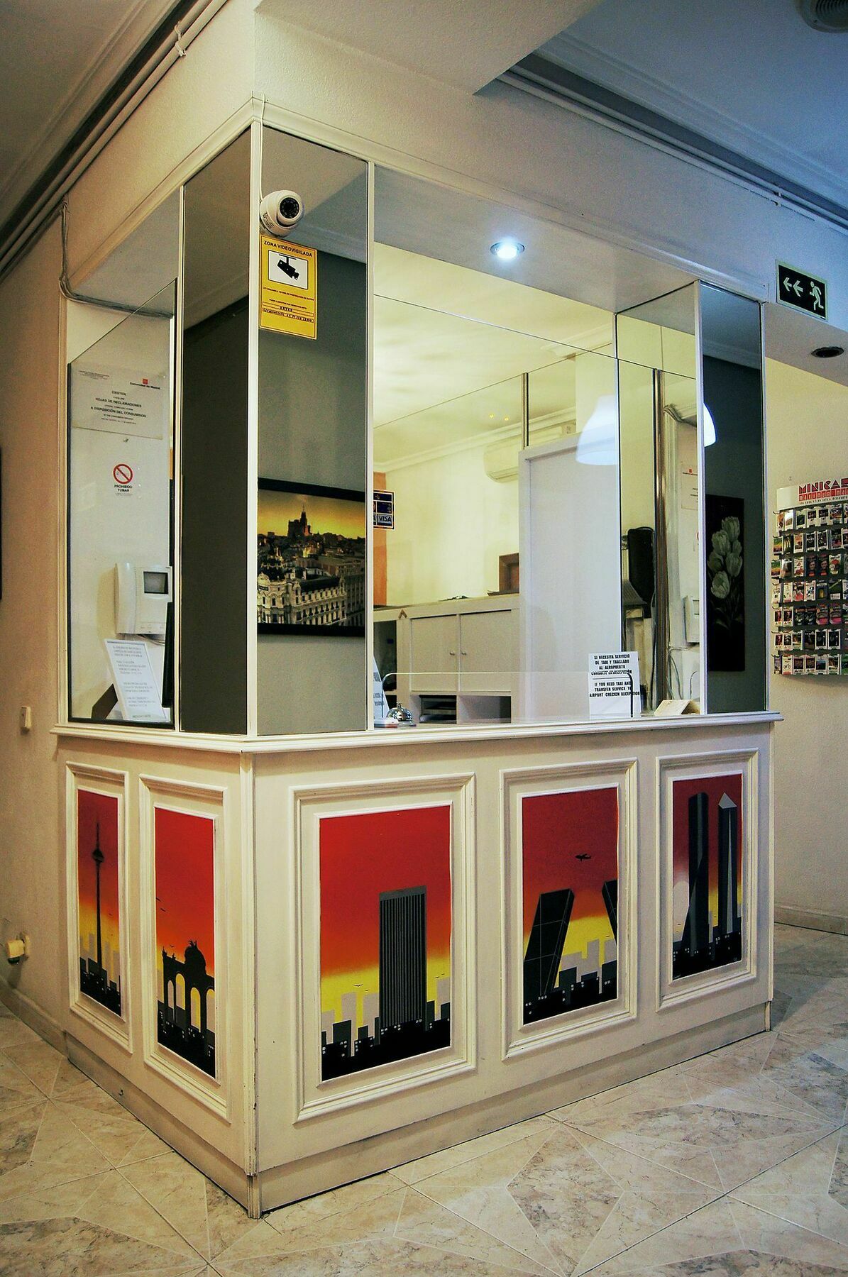 Hostal Fuencarral Kryse Madri Exterior foto